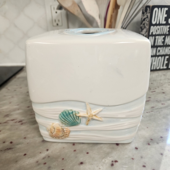Ocean-Themed Ceramic Tissue Box Cover - Picture 3 of 6